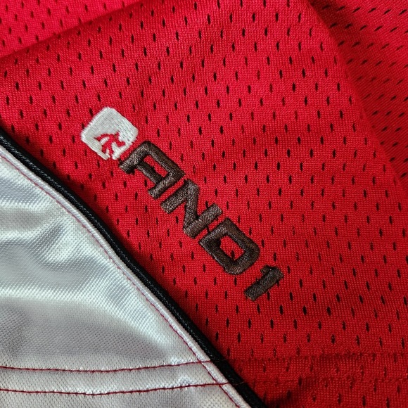 VTG AND1 Mens Medium Red Black Basketball‎ Court Shorts Drawstring Pockets Y2k - Picture 10 of 10